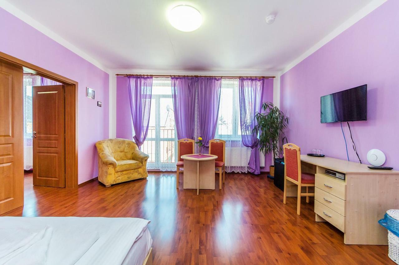 Hotel & Motorest V Udoli Zlateho Potoka Blsany Екстериор снимка
